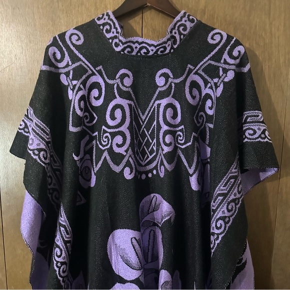 Artesanias San Martin Made in Mexico Purple & Black Women's Poncho Lilies OS - Picture 9 of 12